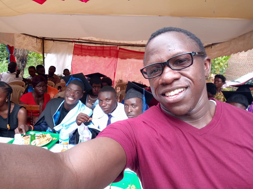 karimiexrash's tweet photo. Happiest birthday 2 de most incredible nd intelligent mentor ever, you’re nt only ma mentor bt you’re also ma best friend @NzePetero ,U are de best thing dat has ever happened 2 me, Thanks 4 not giving up on me. Hve de best birthday ever.@NzePetero #AnkoP wali wonna katwe nkoligo https://t.co/yfpLuotoyR