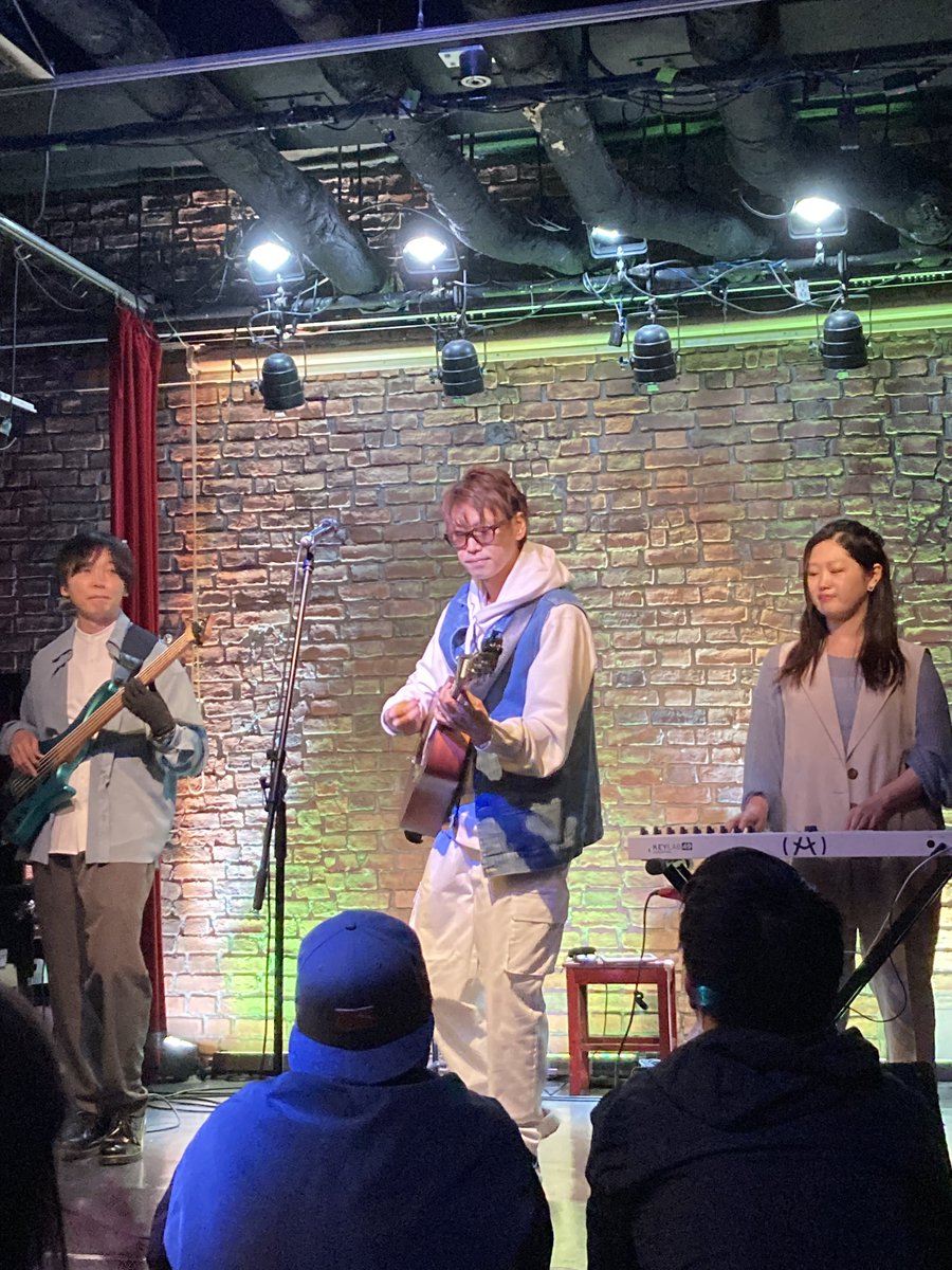 makosze's tweet photo. 昨日のGYOEN ROSSO 198「Bloom Party VOL.4 昼の部」その7
SNSにバンバン投稿して良いと司会者さんから事前にアナウンスされたので上げまくるw
・アーティスト「URBANSKY」と2回目のタップダンス「瀧下璃音」ちゃん
#新宿 #新宿御苑 #GYOENROSSO #BloomParty https://t.co/0aeH63pV58