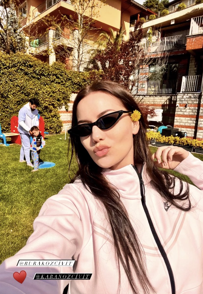 8Feride's tweet photo. 🥰😍❤️🎈 @evcenf @burakozcivit #karanözçivit #fahriyeevcen #buraközçivit #new https://t.co/XQGYi6k1tn