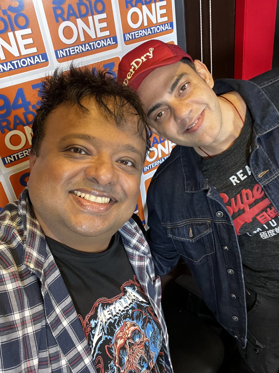 HrishiKay's tweet photo. #Potluck2OnSonyLiv Missed u @IamKituGidwani @SaloniePatel but my recording studio still resounds with the loud guffaws & one liners that emanated from this super #Potluck2 interview with @cyrus_sahu @ShikhaTalsania @SinghaHarman @dubeyira 🤩 Guys go give it a watch on @SonyLIV . It will make you laugh some, tear up some & reflect some! @sidkworld @gauravlulla