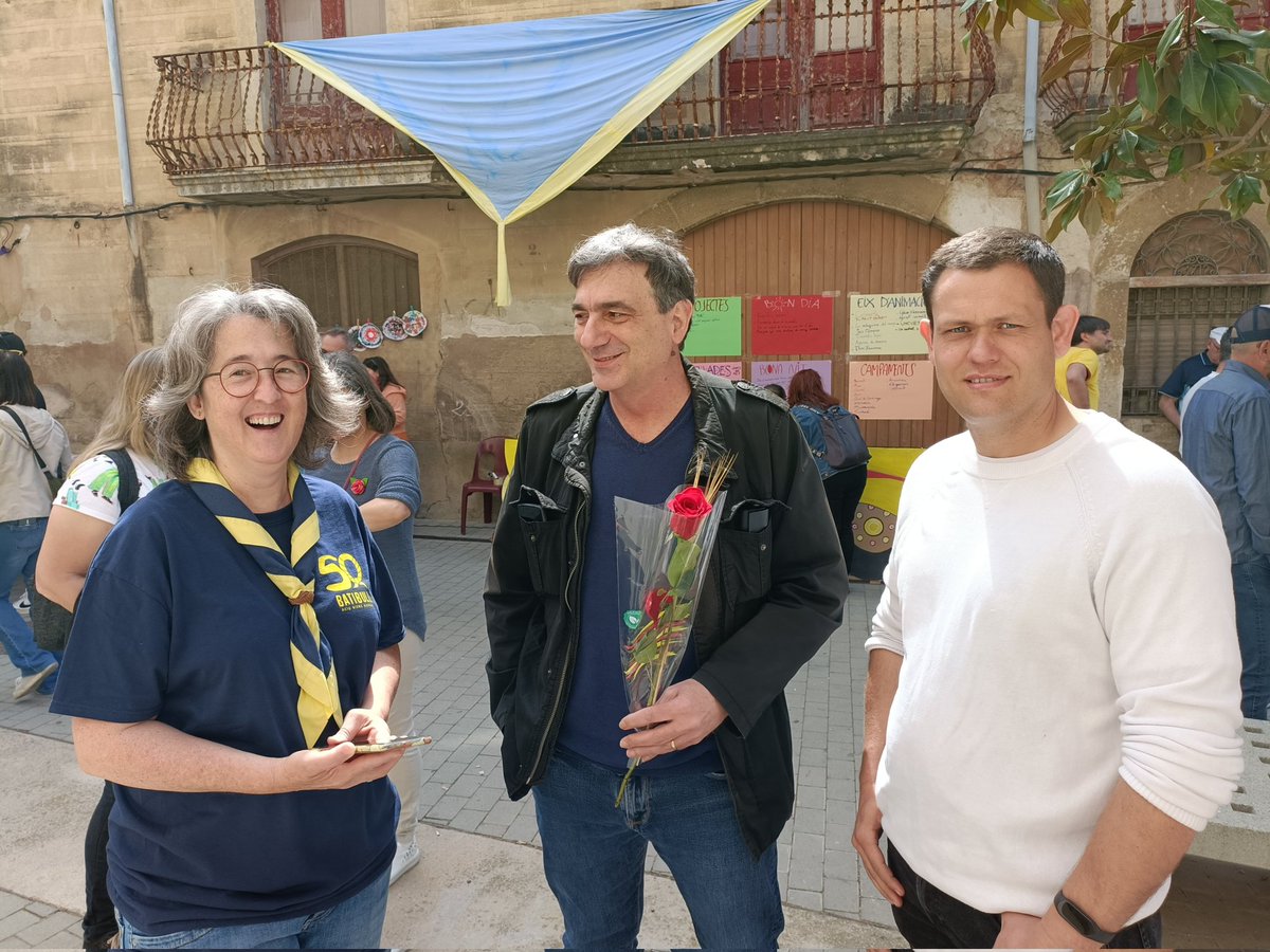 EsquerraCanonja's tweet photo. Hem gaudit molt de les activitats fetes en aquesta diada de #SantJordi2023 , que ha coincidit també amb els 50 anys de la Festa del #Batibull . Felicitats al AEiG #BisbeBorràs de #laCanonja per aquesta gran tasca educativa dintre de l'escoltisme. Per molts anys!
#SantJordi https://t.co/dMkkTOZs57