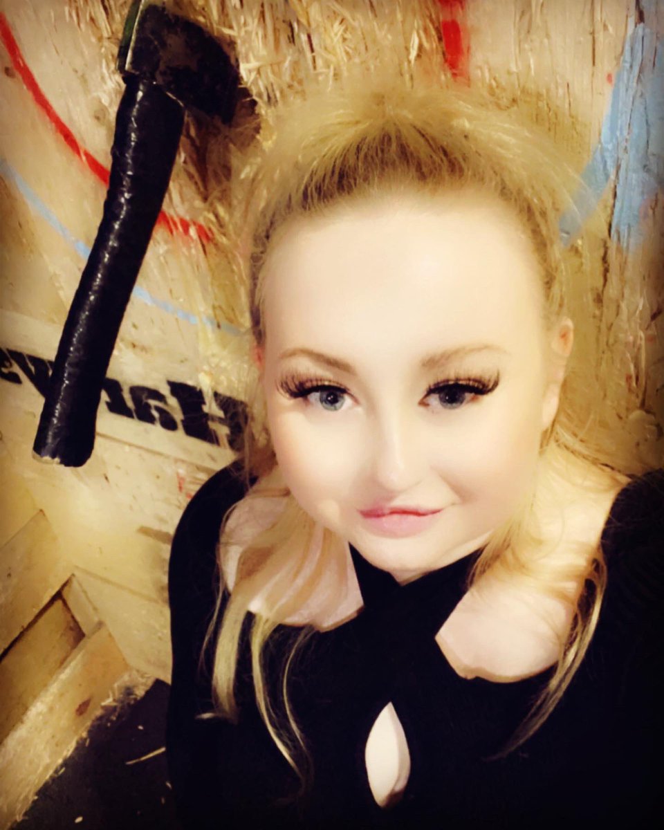 itssarahkaye's tweet photo. Chose violence, threw axes and had steak = good day https://t.co/VL2sx0GjD4