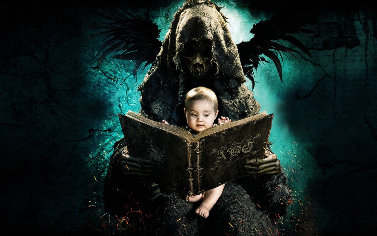THorror_Lover_'s tweet photo. En el #DíaDelLibro os preguntamos, ¿Cuál ha sido el libro / obra literaria de terror con el que más miedo habéis pasado? https://t.co/njXlNj1R62