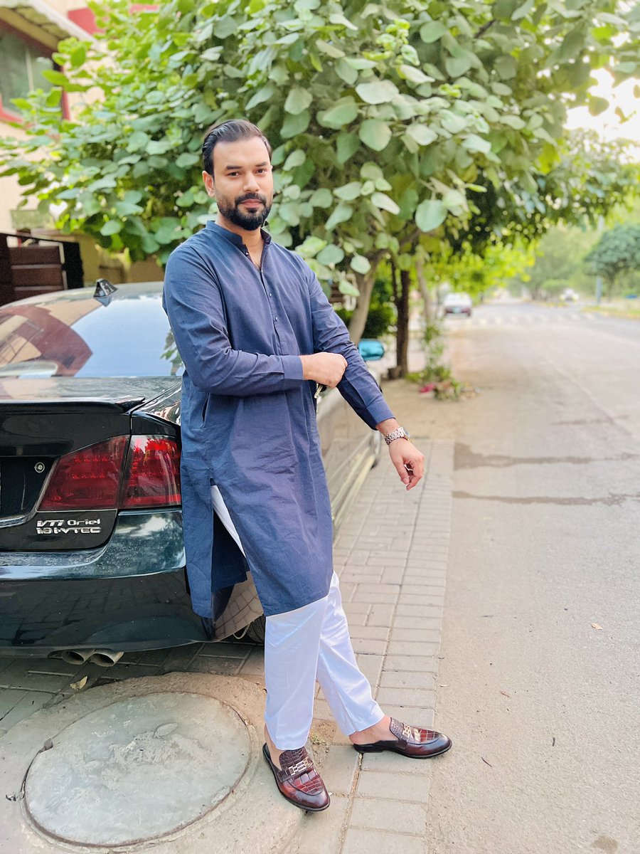 imMGofficial's tweet photo. Eid Mubarak. Wishing good health, peace, prosperity and happiness. #EidMubarak
 #عيد_الفطر_المبارك https://t.co/V4o1yIayTS