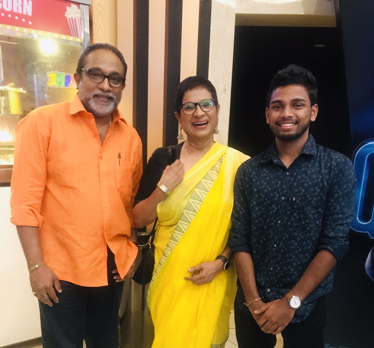 Dinitha_jay's tweet photo. Dada Ima movie media show
2023.04.19 at Colombo City Center 

Thank you so much for everything Swarna Mallawarachchi madam❤️. 

#dinithajayarathna https://t.co/Puf5YAnzEL