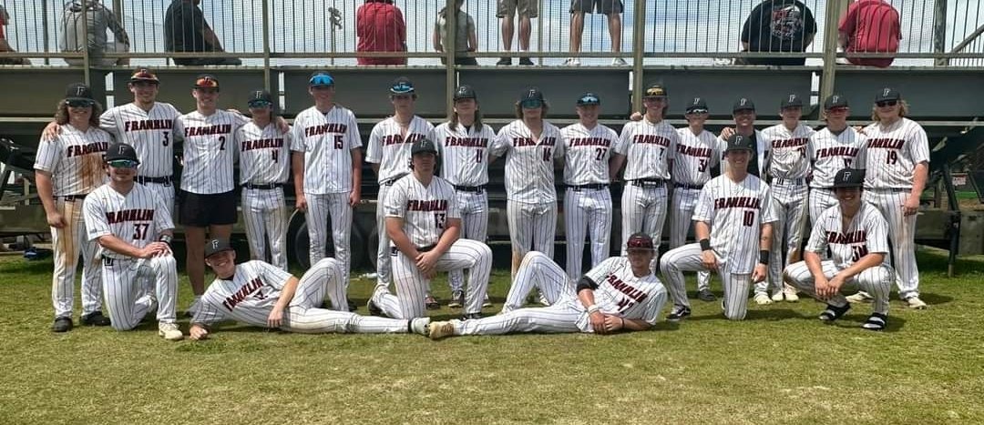 Seniors/Senior Parents, the season is more than half over. Enjoy it. Soak it up. Senior tweets coming!  🐾