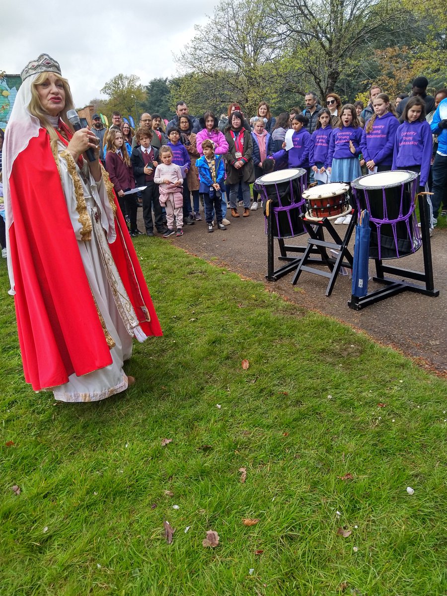 CYAmbassador's tweet photo. Thank you to Young Ambassadors who shared their fabulous poetry in the Japanese Peace Garden. @stivichallps @FinhamPrimary @StokeHeathPS @GoodShepherdCOV @southfieldsPE @TemplarsPrimary @Stjohnscoventry @SJFCoventry @stokeprimary @EmilieLaurenxx @japansocietylon @DaiwaFoundation https://t.co/ABD5ljuDgV