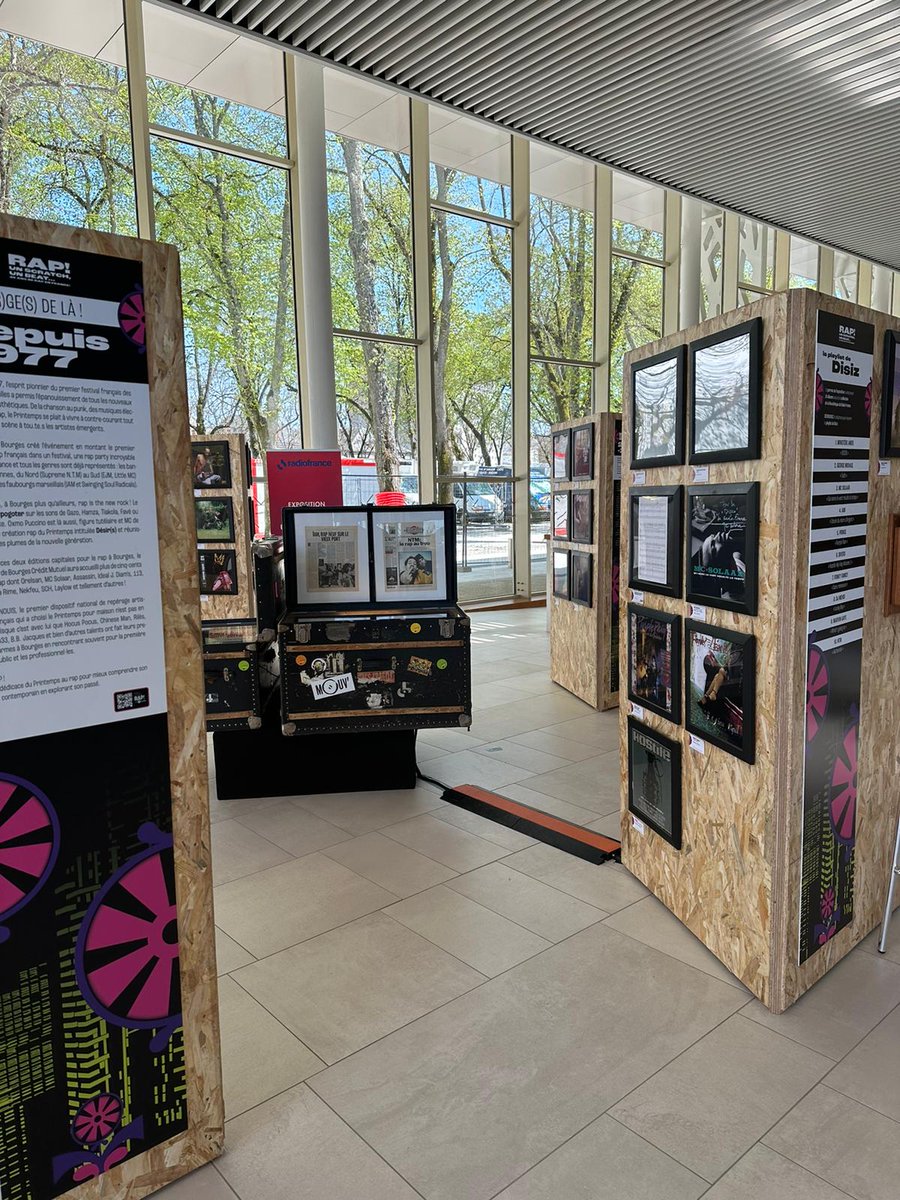 sacem's tweet photo. Retour en images sur le vernissage de l'exposition @radiofrance x @sacem pour célébrer 40 ans de rap en France 👊🎤🎛 En présence de @Disizfr, parrain de l'exposition 🙏 @PrintempsDB #pdb23 https://t.co/RCtU8OP07r