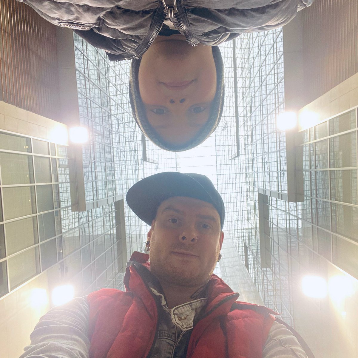 ERRORSW's tweet photo. — Много ли надо человеку для счастья?
— Нет, иногда достаточно выходного!
_____________
#захаров #семья #отецисын #выходной #errorswfamily #errorsw #moscow #москва https://t.co/cuVH871kO9
