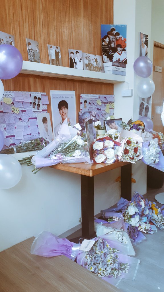 chewwwsvt's tweet photo. Before this day ends, i wanted to thank people who made this memorial space for Moonbin possible. I wasn't expecting many attendees since we posted it late but i was overwhelm with the support and love you have for him. https://t.co/1LEB9cJcEy