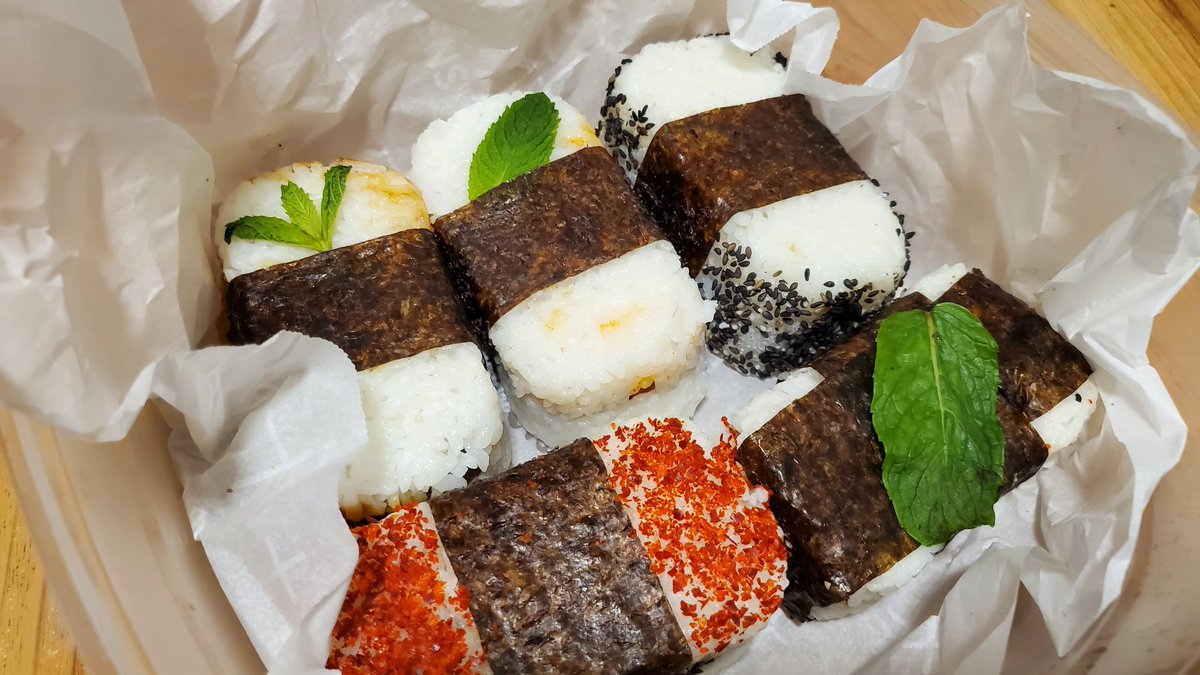 JohnDyeWrites's tweet photo. Rendang (probably my favorite) via @foodwishes turned at least partially into onigiri 🥘🍙 https://t.co/aHt9RZ5u3V