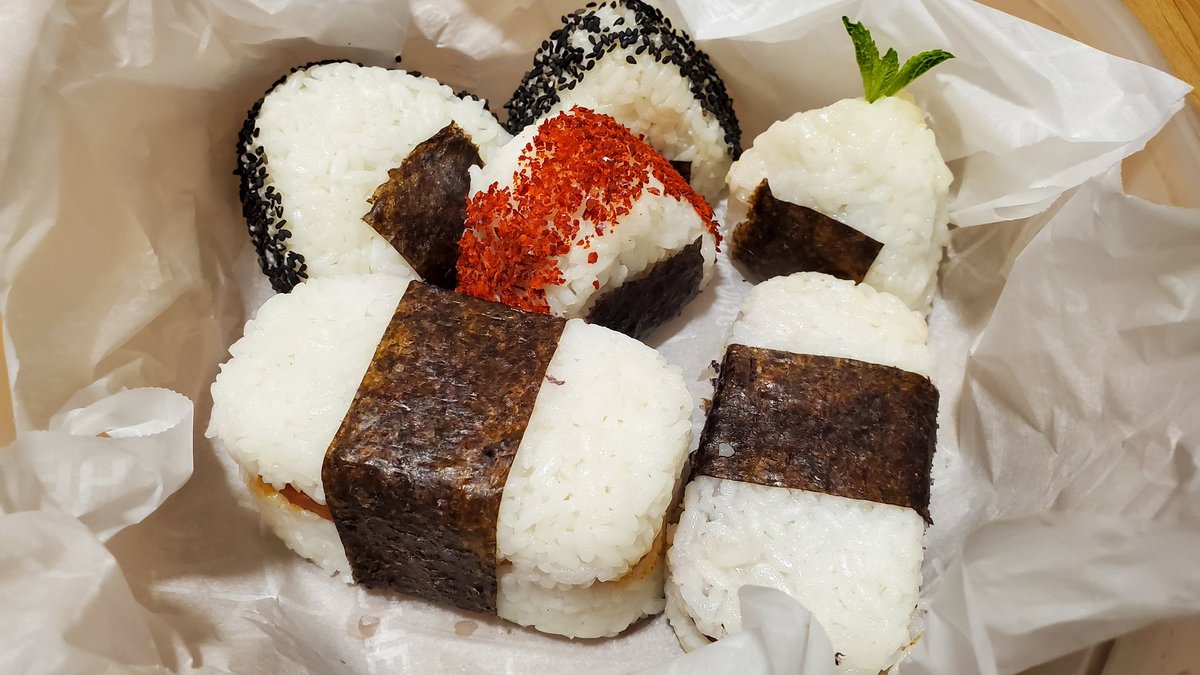 JohnDyeWrites's tweet photo. Rendang (probably my favorite) via @foodwishes turned at least partially into onigiri 🥘🍙 https://t.co/aHt9RZ5u3V