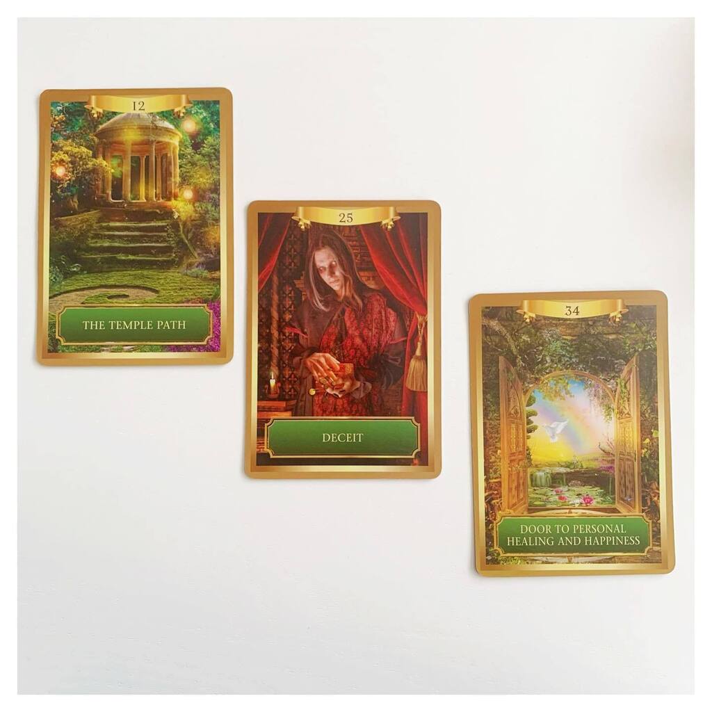 barrijayne's tweet photo. It's been a while since I used these oracle cards to do a reading for myself. They read so true for me today. 
💫The first card reminded me of the path I was once taking, the happiness I had found and the promises I'd made to myself.
💫The 2nd card was… https://t.co/bVeEN6yKcH https://t.co/Y4RR3IkqVZ
