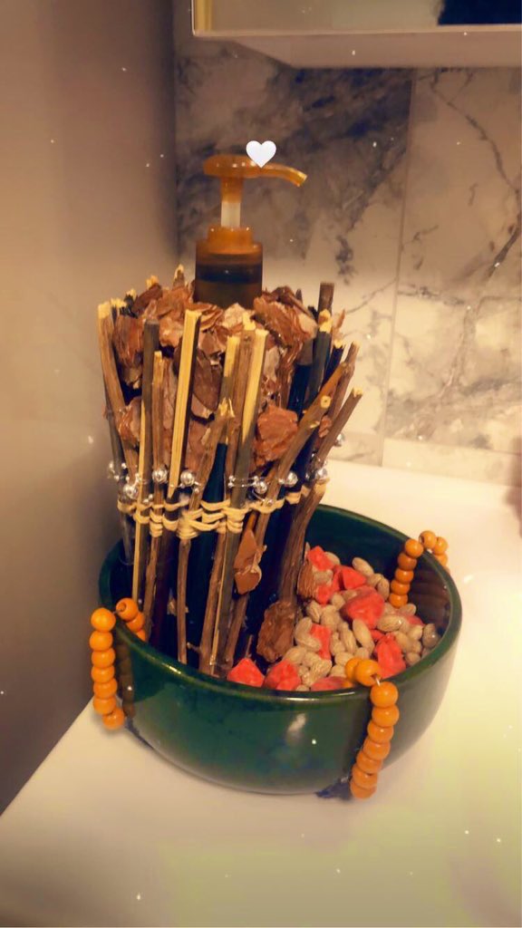 kediaseviizmit's tweet photo. Ellerime sağlık 🥰
Resimdeki Bayramın 1. Günü yapmış olduğum #sabunluk . 
El sanatı yapmış olduğumuz bu ürünlerden edinilen gelirin toplamı #Sokakhayvanlarına  gıda desteğine katkı sağlamıştır. @kediaseviizmit 

Sizce güzel olmuş mu?
🐈🐕❤️🐈🐕
#kediaşeviizmit #bizbizeyeteriz 🐕 https://t.co/TlNn2pA5GS