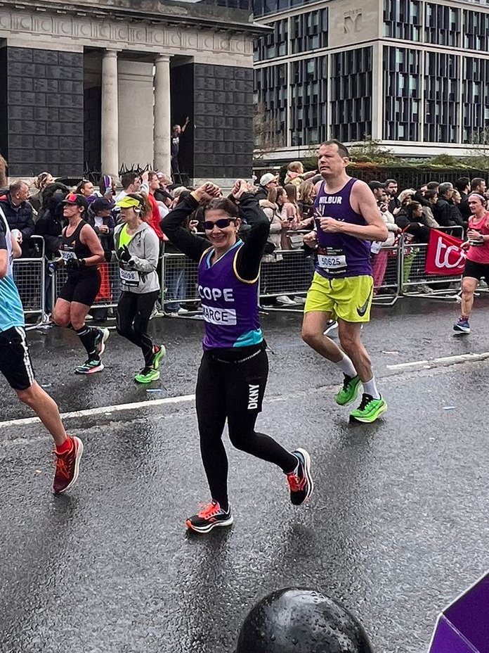 scope's tweet photo. #TeamScope doing us proud out there. Go, go, go!
There's over 120 participants on our team today. We couldn't be prouder as we cheer every single one of them on π
#LondonMarathon https://t.co/NAJDTB7uch
