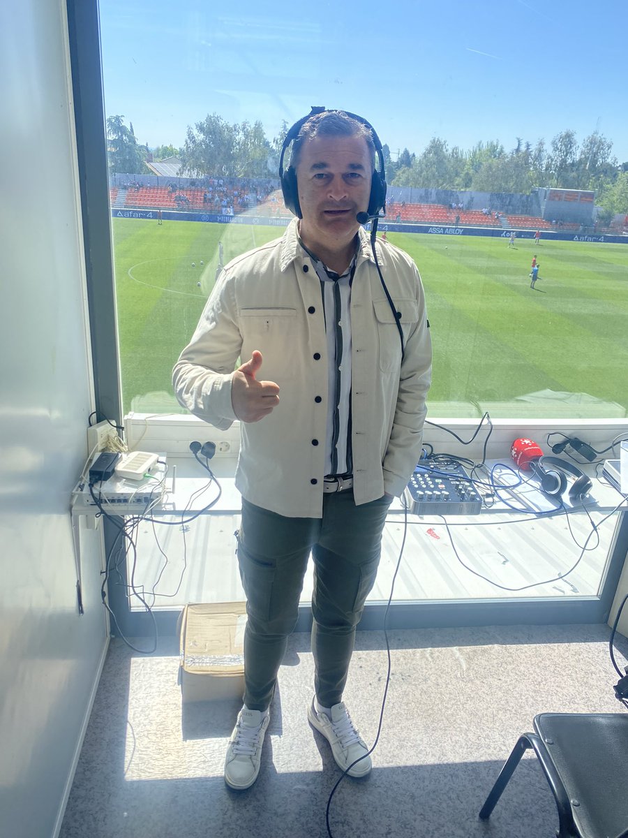 Preparado para comentar a las 12:00 h en directo en los micrófonos 🎤 de Onda Madrid 106.0 fm el partido ,       Majadahonda - Cordoba , Feliz Domingo !!! <a href="/RMajadahonda/">CF Rayo Majadahonda 🤍⚡️💙</a> <a href="/CordobaCF_ofi/">Córdoba CF</a> <a href="/madridaltanto/">Madrid al Tanto</a> <a href="/rfef/">RFEF</a>