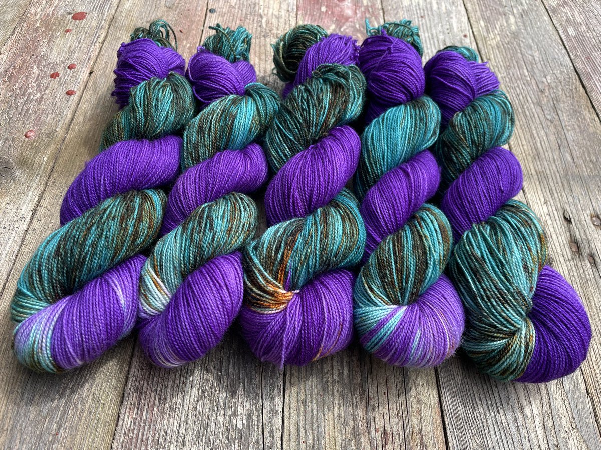 Today is the last day to get you pre-order in for Aquarius! Yarn inspired by amethysts and turquoise: deep rich purple and teal speckled with browns and oranges. What’s not to love?! etsy.com/uk/listing/143… #KnittingTwitter #YarniesOfTwitter #HumansThatYarn #YarnForSale
