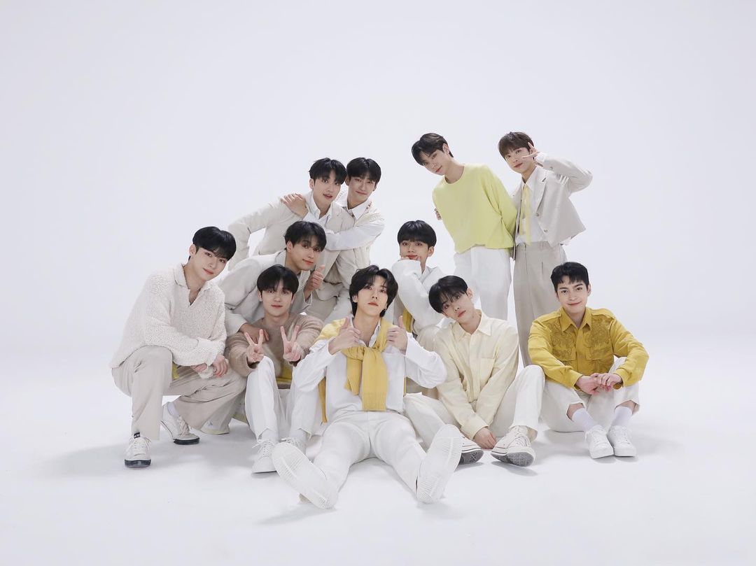 junghoonmx's tweet photo. DREAM | 230423
El día lunes a las 06:00 p.m. (KST) se estará lanzando de manera digital en todas las plataformas de streaming la canción 'DREAM'.
🇲🇽 03:00 a.m. (CST)
📆 Abril 24, 2023.
.
#오메가엑스 #OMEGA_X #정훈 #한정훈 #JUNGHOON #junghoonmx https://t.co/tNiNzpmFIR