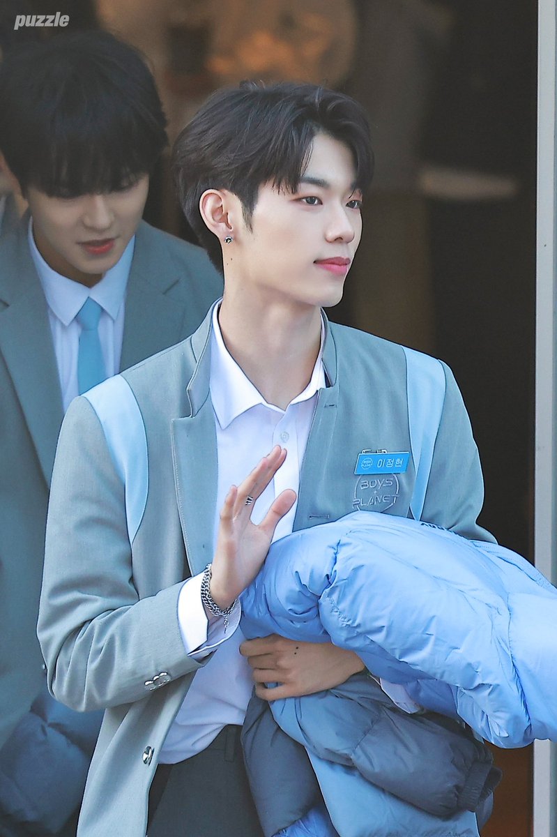 puzzle0911's tweet photo. 230105
꿈이 시작된 날ㅠ

 #이정현 #LEEJEONGHYEON https://t.co/QP4kNetntB