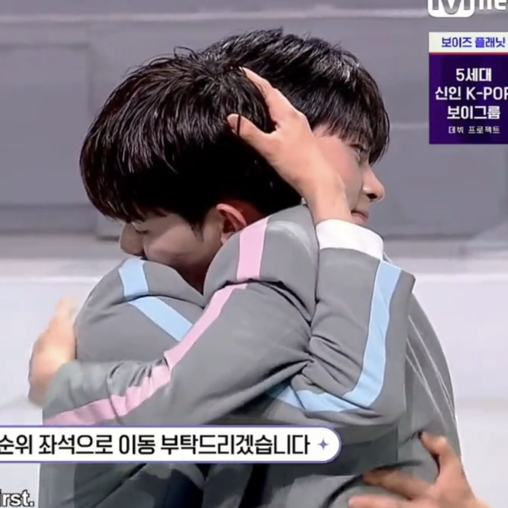 HA0BIN's tweet photo. haobin in

ep 11                                              ep 12 https://t.co/9pNOJdZVaF