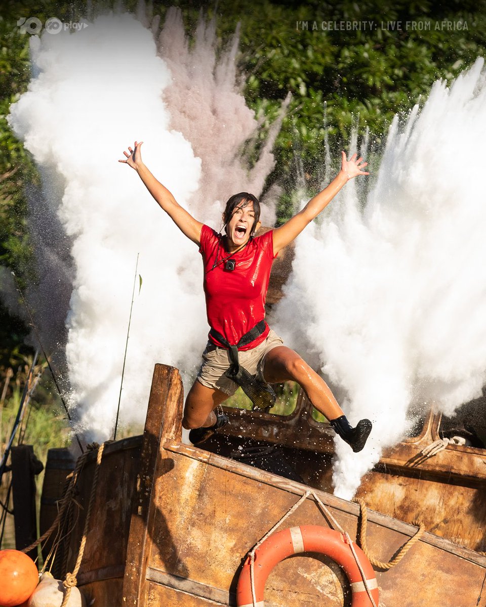 ImACelebrityAU's tweet photo. Aesha took going "below deck" to a whole new level in this trial! 😂 #ImACelebrityAU https://t.co/Ky3aowGwN6