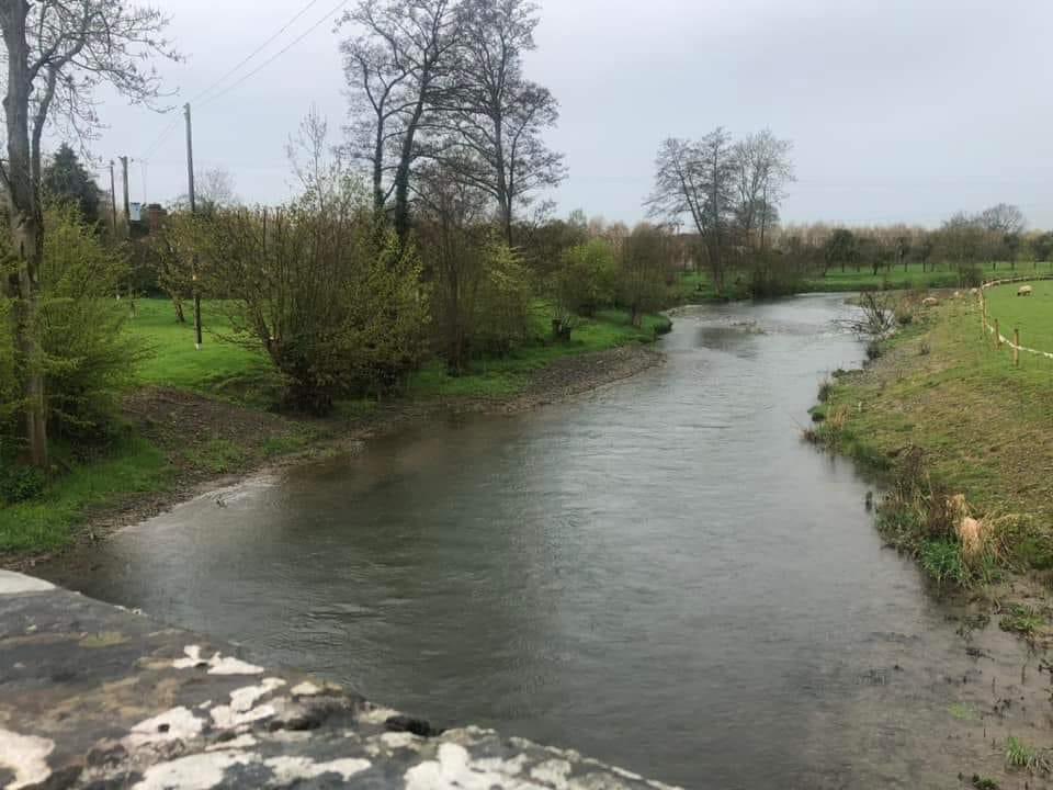 alexbaylis_'s tweet photo. @Pxfarms @EnvAgency @NaturalEngland Picture taken very recently I believe…looks fine to me. Think it’s time the EA gave their heads a wobble and rather than making an example out of a farmer take some action against multi million pound water companies….picture copied from another page on social media, not my own. https://t.co/S7gzTfgXXU