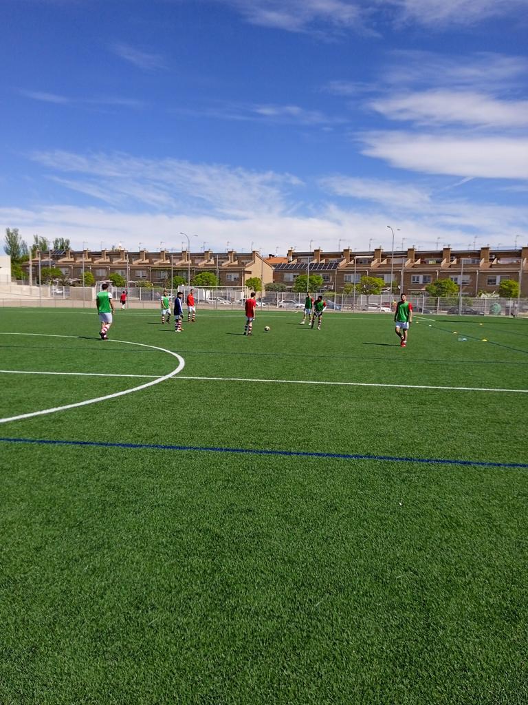 Kaixo 👋 <a href="/SportingMelides/">C.D. Sporting Melidés</a>
Hola 👋 <a href="/SportingMelides/">C.D. Sporting Melidés</a> 
Listos para una mañana de fútbol
#UnionTuteraSportingMelides
