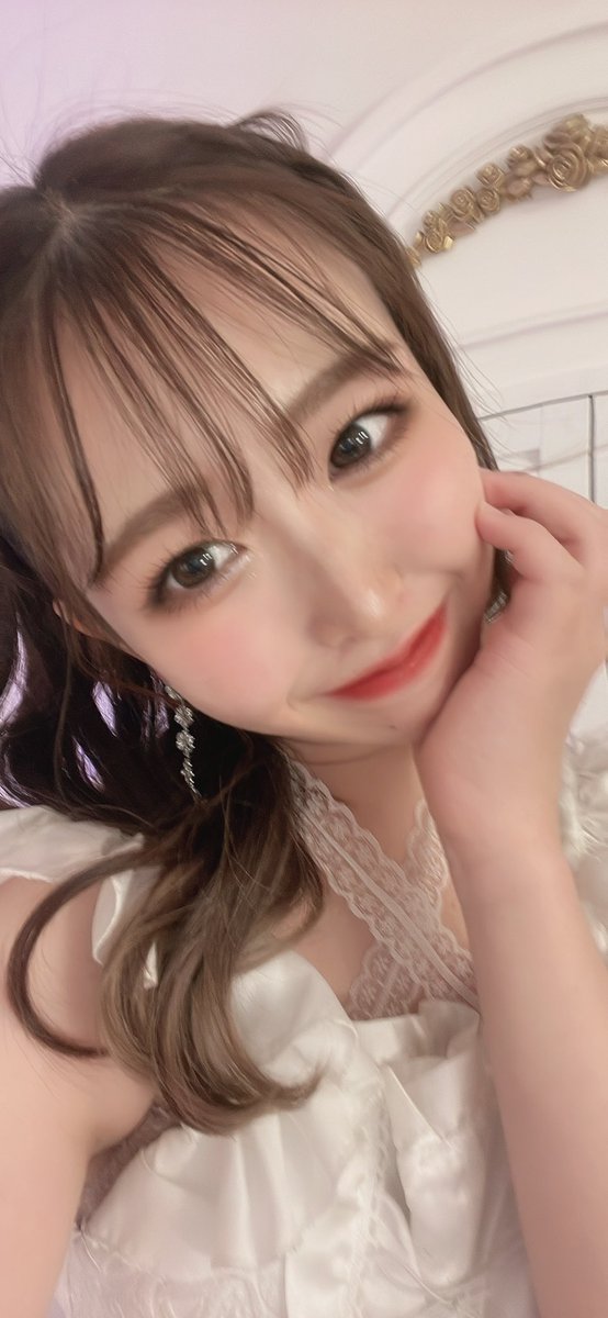 komihana_09_12's tweet photo. 0円キャンペーン最終日です!!
歌舞伎にいる人きてきてー✨
しうちゃんのケータイで勝手に急いで撮ったからブレブレw
#Princesspalace #コンカフェ #コンカフェ嬢 #歌舞伎町 #歌舞伎町コンカフェ #飲み放題 https://t.co/qnS0ZVkNUn