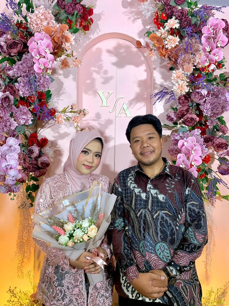 Officially💍😭💖