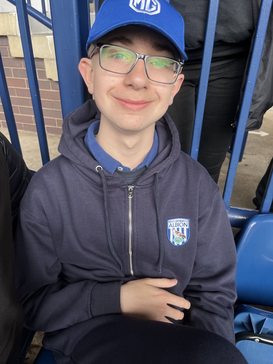 Lisa 𓅪 tweet media