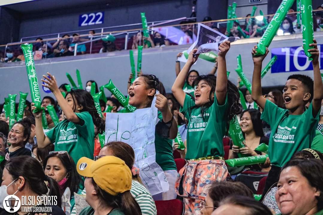 One1LaSalle's tweet photo. 💚💚💚 https://t.co/rxAzwdvFsp