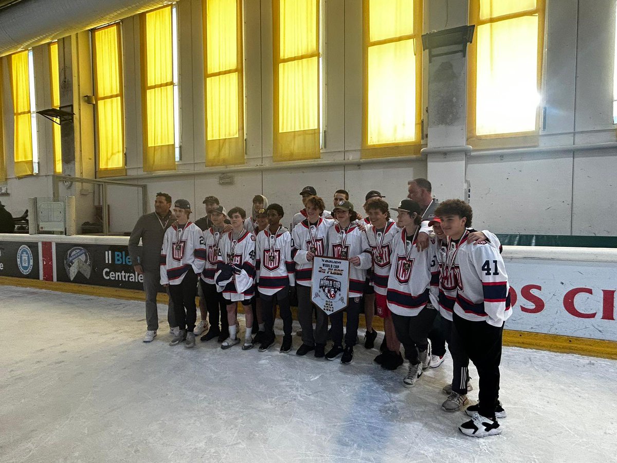 Academei Therese Canada wins the U15 <a href="/BauerHockey/">BAUER Hockey</a> World Cup 🥇 in Aosta, Italy. North American Selects finished with 🥈 . The MCN Hockey Club  brought home the🥉 . Thank you all for a great tournament! #academeisttherese #naselects #mcnhockeyclub