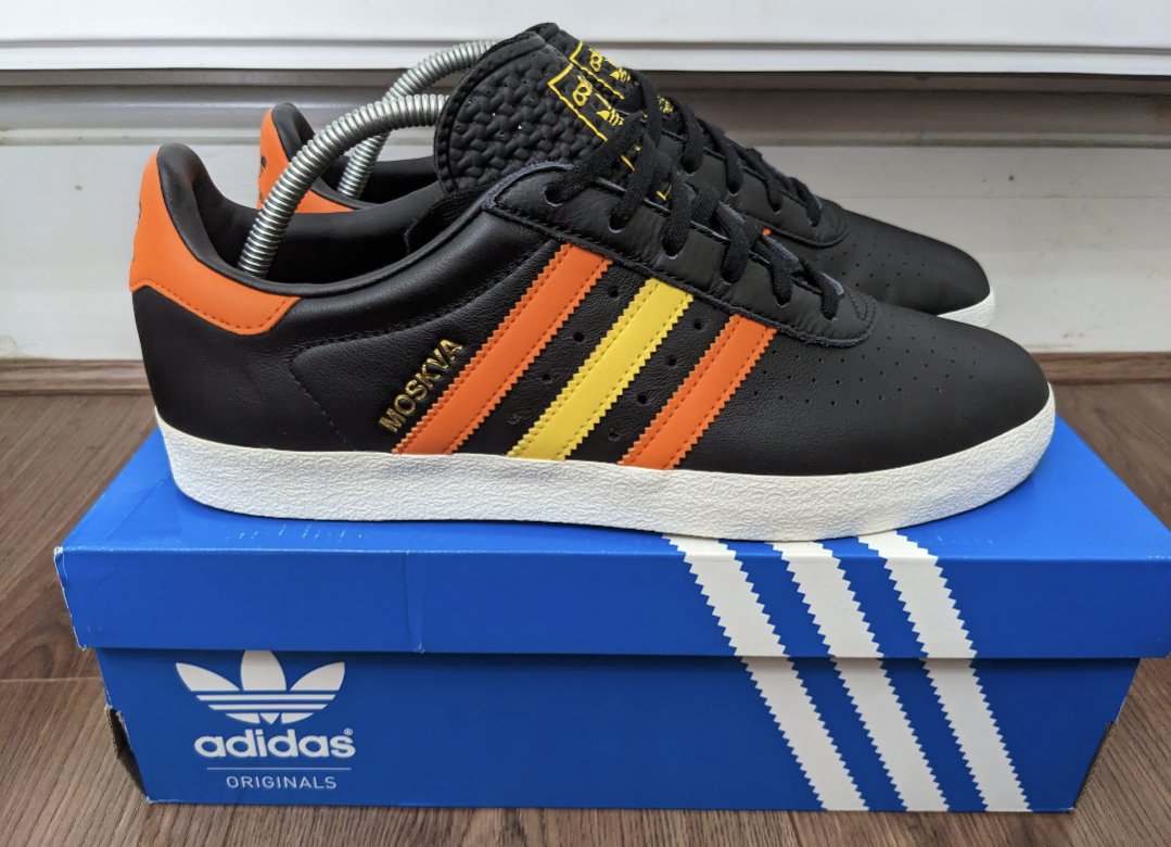 br04d13's tweet photo. @adiFamily_ Adidas 350 Moskva 
Size 9.5 
9/10 condition genuinely worn twice
£45 tyd 👍 https://t.co/bJ9IGbcEFu
