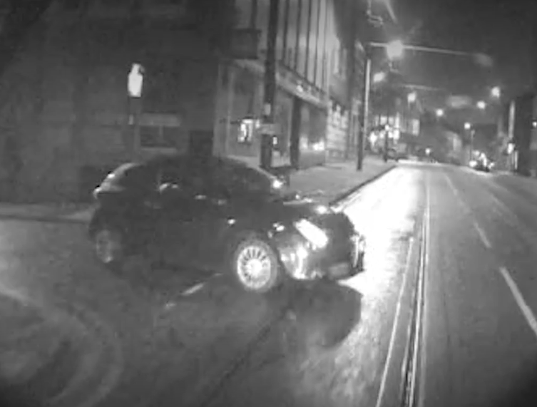 UK_Tram_'s tweet photo. More footage of collisions between #trams and vehicles has been released by @OfficialTfGM as part of ongoing efforts to ensure drivers remain #TramAware when driving near the @MCRMetrolink:
→ https://t.co/3mDWCuh7q7
#publictransport #safety #betramaware https://t.co/eQCvJ0w7s8