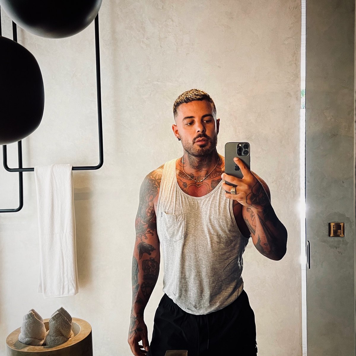 JustinGsavage's tweet photo. #bali https://t.co/LPMwZoKGto