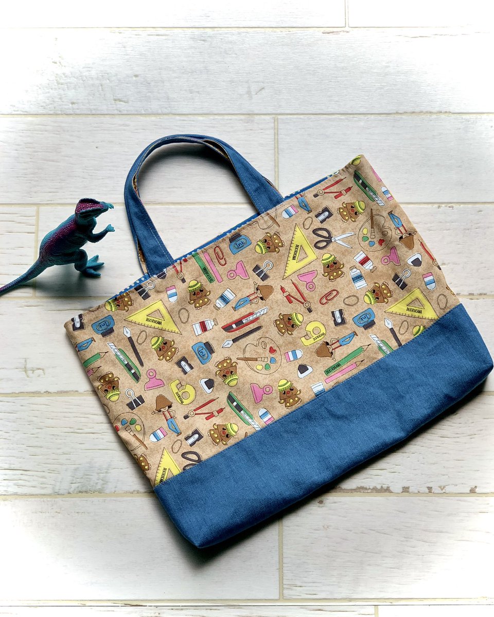 shotonA_fabrics's tweet photo. 入園・入学の布小物
今回初めて👦用に作ってみて（練習）
一通���作れる事を確認出来ましたので

新調したい
追加で用意したい物がある
など、ご相談ありましたらお問合せください📩

Twitter・Instagram
DMにて承っております🪡🧵 https://t.co/lwErOkp2my