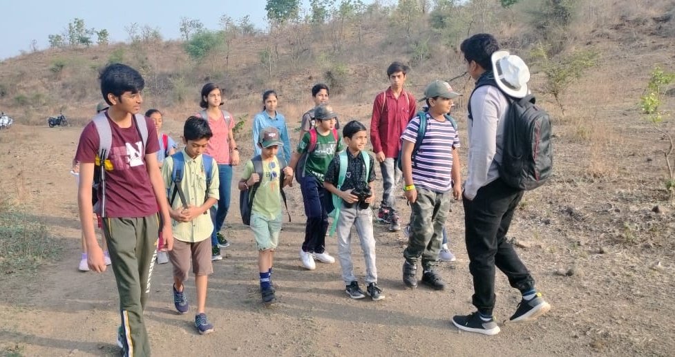 YNCO__'s tweet photo. Today YNCO conducted exceptional activity of  Nature Trail with Parents and Kids. 
This activity is organised under Living With Leopard program.

Amravati Forest dept. helped in successful completion of activity 
@DrSwapnilSonon3 @pank_bandabuche @jayotibanerjee https://t.co/A2x5XtZXN5