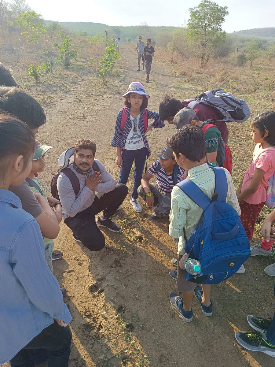 YNCO__'s tweet photo. Today YNCO conducted exceptional activity of  Nature Trail with Parents and Kids. 
This activity is organised under Living With Leopard program.

Amravati Forest dept. helped in successful completion of activity 
@DrSwapnilSonon3 @pank_bandabuche @jayotibanerjee https://t.co/A2x5XtZXN5