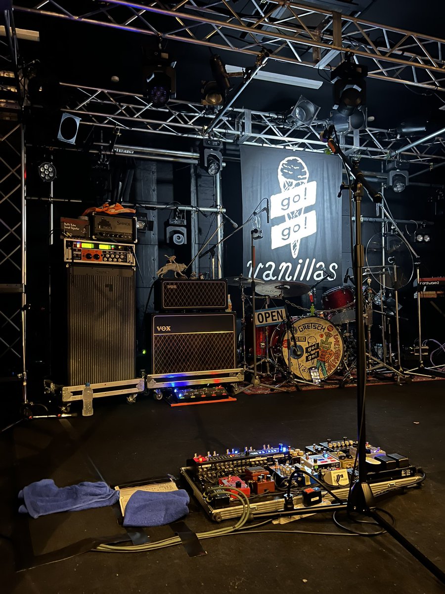 minimum_rocks's tweet photo. 🍦2023/4/7(金)
go!go!vanillas
「FLOWERS」TOUR 2023
📍 長野 CLUB JUNK BOX
#gogovanillas #FLOWERS #長野 https://t.co/WVCgzcwtv0