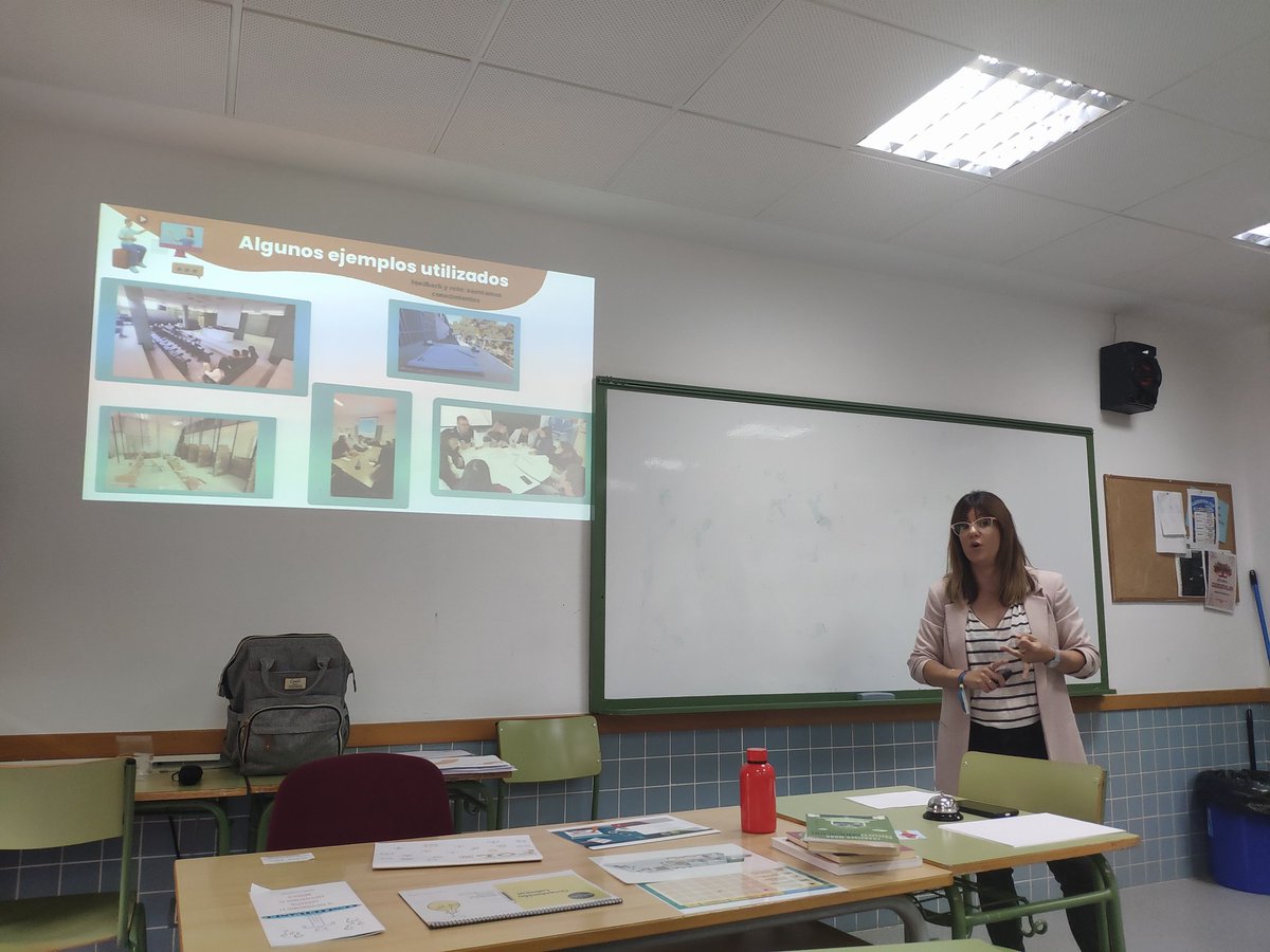 Taller de #DUA aplicado a la #FOL en <a href="/cfol2021/">Congreso de FOL 2023</a> Muchísimas gracias, Sandra,  <a href="/AMIGASNEURONAS/">sandra cantalejo</a> por este estupendo taller y las interesantes ideas que has compartido. #VadeFOL