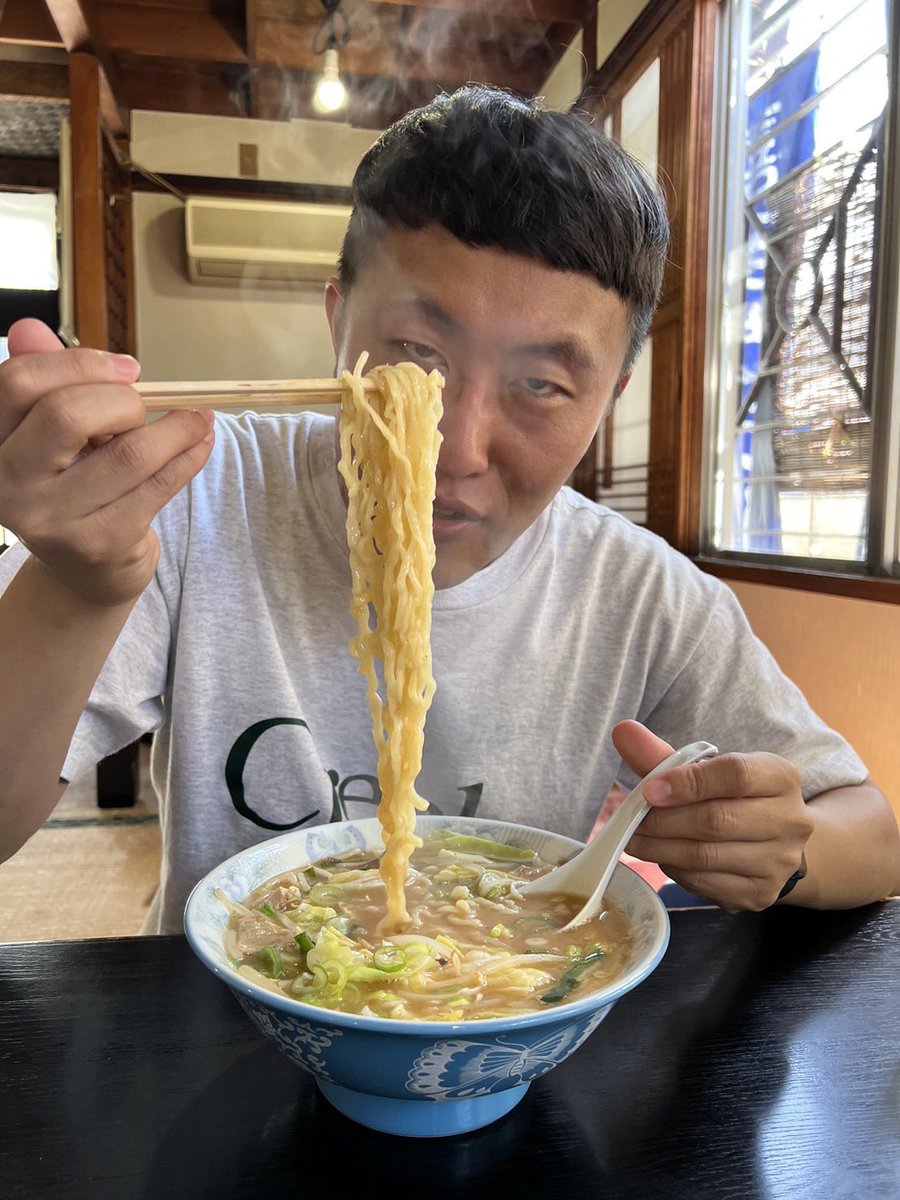 FinFinTakahashi's tweet photo. ありがとう喜多方🍜🍶また行くぜ✌🏻 https://t.co/NnohU9GPx7