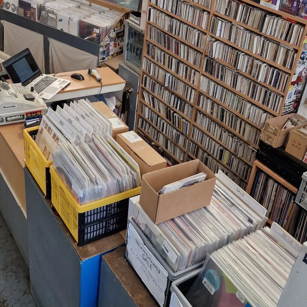 Morning! We'll be open today (Sunday 23rd) from 11-3 for post-RSD shenanigans. Plenty of stock left, so if you couldn't get in yesterday due to a rain allergy, no worries 😄
Any remaining stock will also be available online tomorrow morning from 8am, … instagr.am/p/CrX_SuoIVfN/