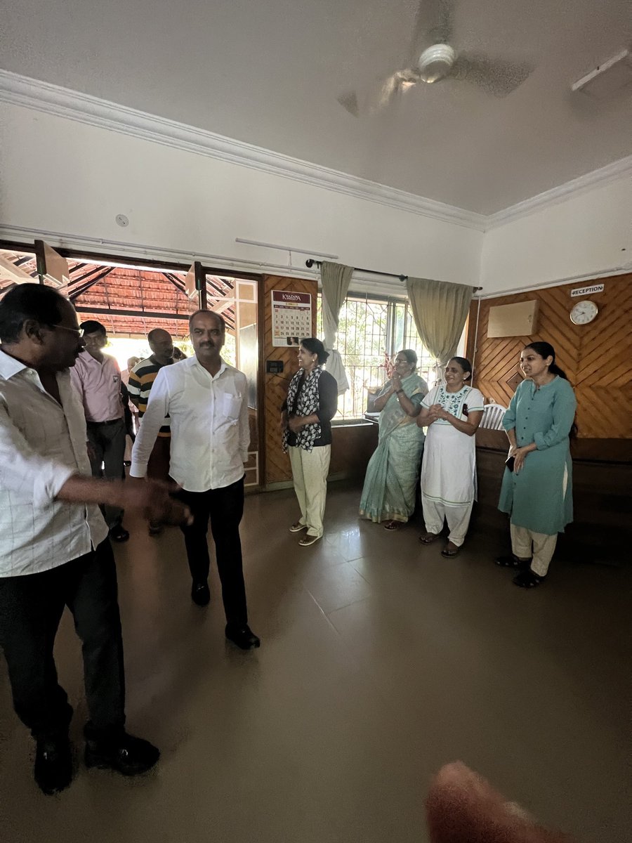 Ganapathi1971's tweet photo. @PCMohanMP @ArvindLBJP @MALimbavali It was wonderful interaction sir @PCMohanMP we wish all the best @MALimbavali to win with big margin @KM_Somashekhar @ArvindLBJP https://t.co/pUMQc9xlL9