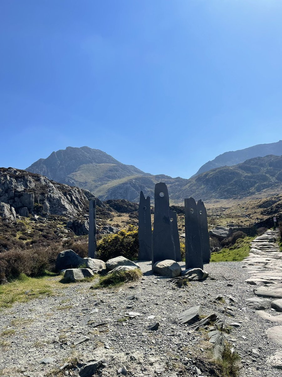 Ange412's tweet photo. Never disappoints #snowdonia https://t.co/nRna8uAwTA