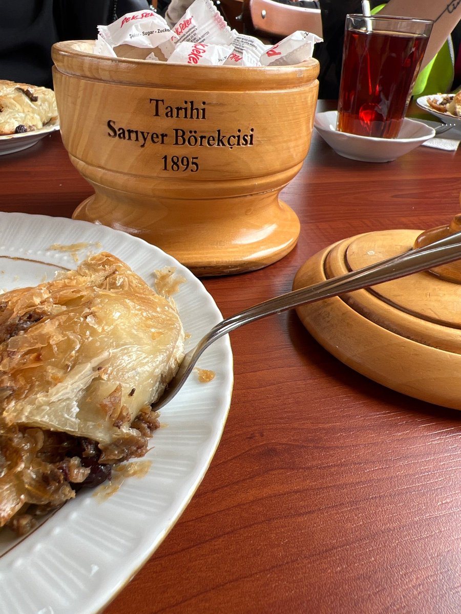 I'm at Tarihi Sarıyer Börekçisi in İstanbul, Sarıyer swarmapp.com/c/bw2E8QdcXGq