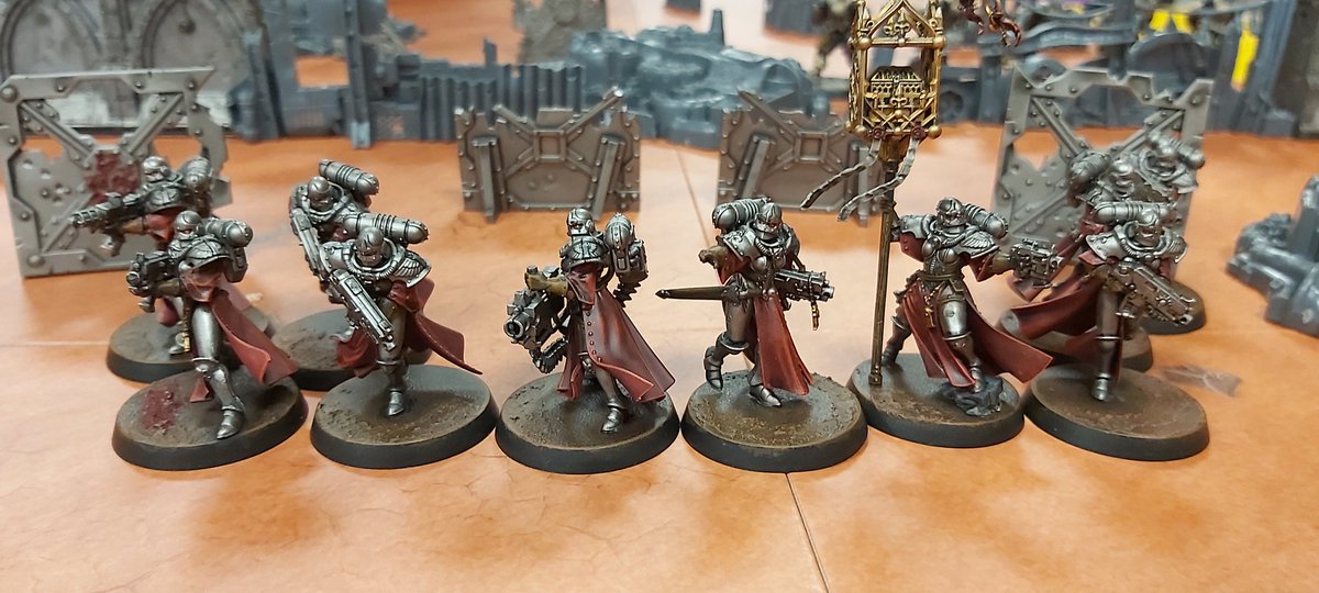 JenosLady's tweet photo. The order of the crimson guillotine rally against an unexpected opponent.....

#Warmongers 
#WarhammerCommunity 
#hobby 
#tabletopgaming 
#miniaturepainting https://t.co/jIH5lpxtiS