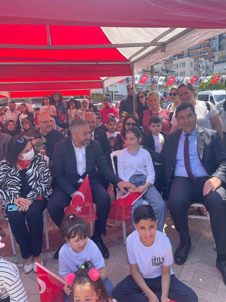 23 Nisan Ulusal Egemenlik ve Çocuk Bayramı’nı Cumhuriyet Meydanı’nda doyasıya kutladık. ☺️🥳

#23NisanKutluOlsun
#ÇocukBayramı
