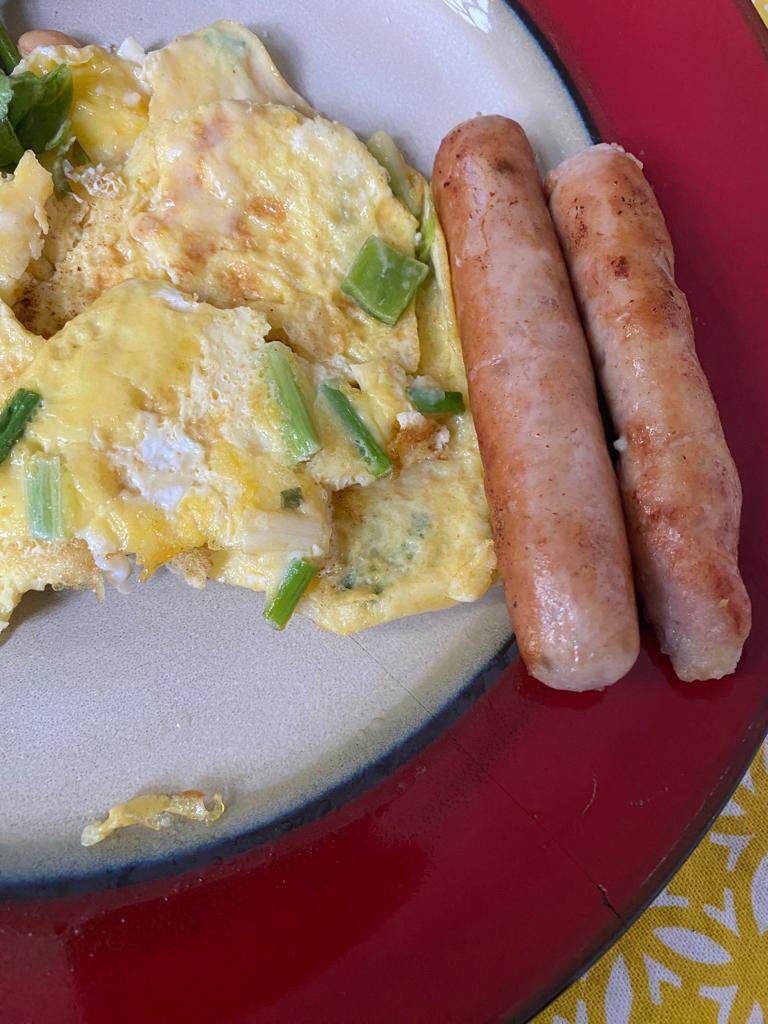 Local eggs used for this Ghana style omelette, locally raised pigs used to produced pork sausage by Tilly’s Farm #eatlocal #porkofthetown