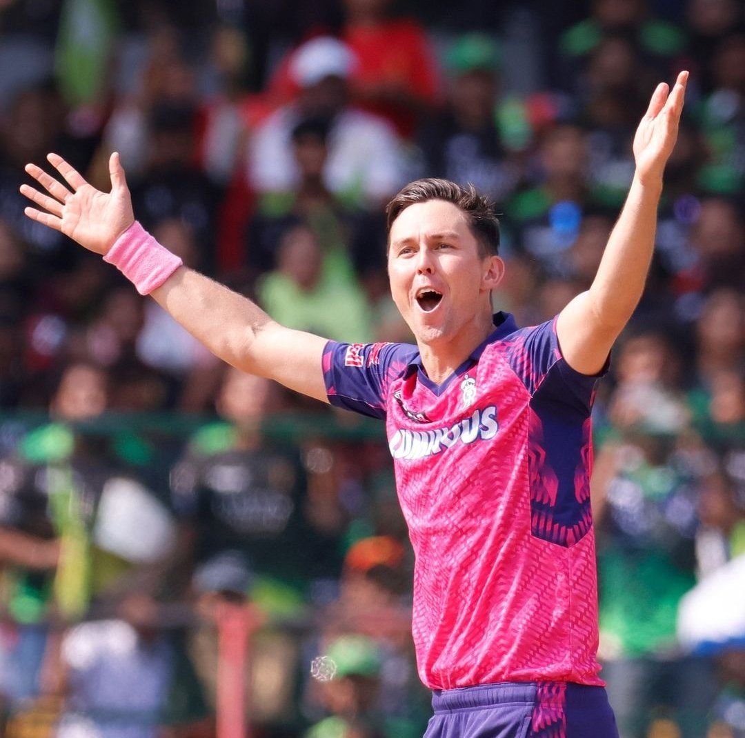 saikumar_s9's tweet photo. Cent for Trent boult  💯
-------------------------
#IPL2O23  #RCBvsRR #trentboult https://t.co/rnYXZUQmEw