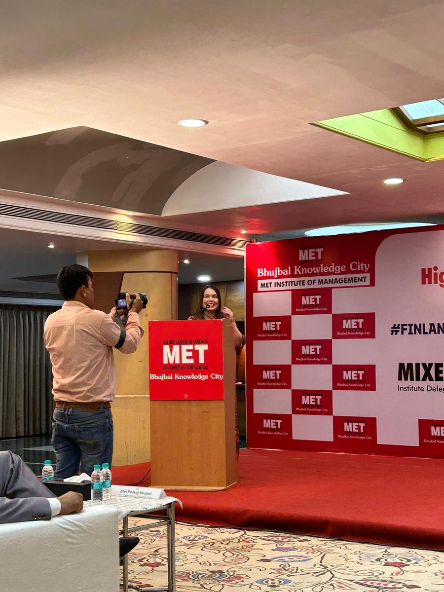 SirpaLe_R's tweet photo. Our Indian roadshow was amazing. Four awesome places: New Delhi, Jaipur, Mumbai and Bangalore. So many meaningful encounters, lovely and motivated people and beautiful places. So much enthusiasm and curiosity towards Finland and Finnish higher education. 🇮🇳🇫🇮
@VAMKtweets #vamk https://t.co/eSUsnGedyV